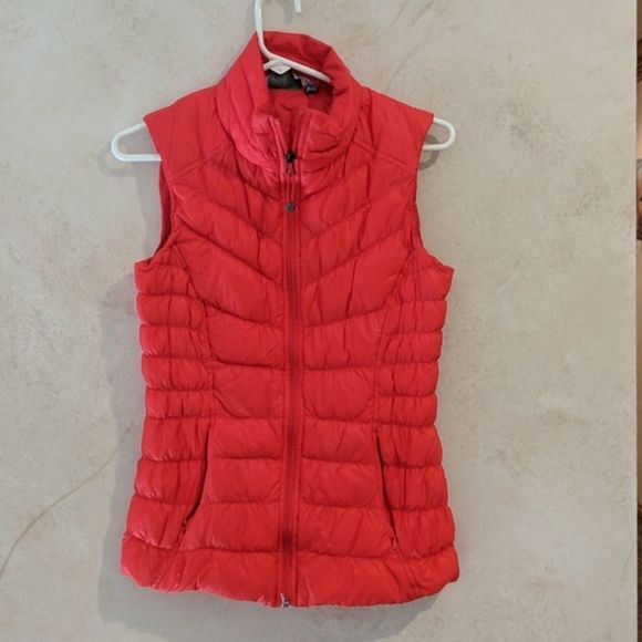 Athleta Jackets & Blazers - Athleta Pink Puffy Vest XS